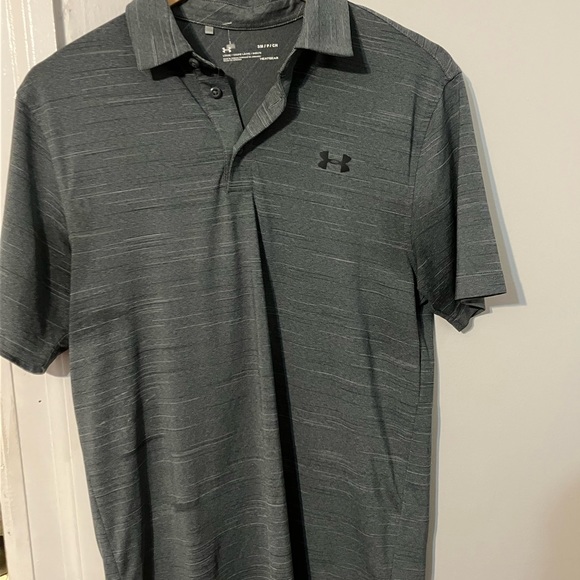 Under Armour Polo Size Sm/P/CH Loose Heatgear - Picture 4 of 5